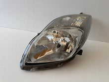 Laden Sie das Bild in den Galerie-Viewer, Frontscheinwerfer Toyota Yaris 811500D350 Links Scheinwerfer Headlight SCH6995818859qd