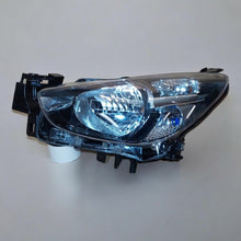 Laden Sie das Bild in den Galerie-Viewer, Frontscheinwerfer Mazda II DB5J-51040 Links Scheinwerfer Headlight