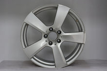 Load image into Gallery viewer, 1x Alufelge 18 Zoll 8.5&quot; 5x112 49ET Glanz Silber A2074010502 Mercedes-Benz A207