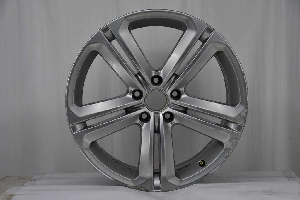 1x Alufelge 18 Zoll 8.0" 5x112 44ET Glanz 3AA601025N VW Rim Wheel