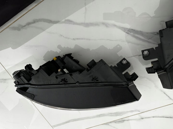 Frontscheinwerfer VW Id.4 11A941036M 11A941035K Ein Satz Scheinwerfer Headlight SCH3145689853re