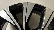 Load image into Gallery viewer, 1x Alufelge 17 Zoll 7.0" 5x114.3 35ET 403001041R Renault Arkana Rim Wheel FEL8784927751xl