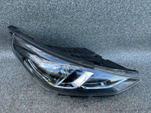Laden Sie das Bild in den Galerie-Viewer, Frontscheinwerfer Hyundai I30 III 92102G4510 Rechts Scheinwerfer Headlight SCH4151023951qp