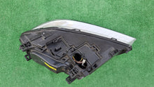 Load image into Gallery viewer, Frontscheinwerfer Volvo Xc70 31353533 Xenon Rechts Scheinwerfer Headlight