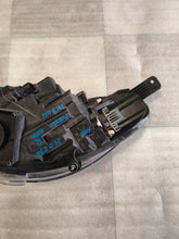Load image into Gallery viewer, Frontscheinwerfer Ford Fiesta I N1BB13E014AE Rechts Scheinwerfer Headlight SCH9857505318ur