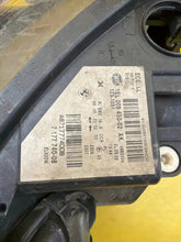 Load image into Gallery viewer, Frontscheinwerfer BMW 5 E60 E61 7177740-08 Xenon Rechts Scheinwerfer Headlight SCH6818327311tm