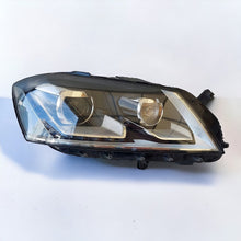 Laden Sie das Bild in den Galerie-Viewer, Frontscheinwerfer VW Passat B7 3AB941752 LED Rechts Scheinwerfer Headlight