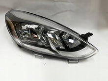 Laden Sie das Bild in den Galerie-Viewer, Frontscheinwerfer Ford Fiesta H1BB-13W029- Rechts Scheinwerfer Headlight