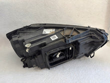 Laden Sie das Bild in den Galerie-Viewer, Frontscheinwerfer Mercedes-Benz W177 A1779062700KZ Links Scheinwerfer Headlight SCH1713672184pw
