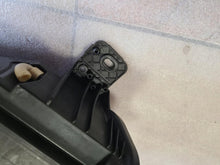 Laden Sie das Bild in den Galerie-Viewer, Frontscheinwerfer Ford Focus JX7B13W030AE Ein Stück (Rechts oder Links) SCH3091603272qh