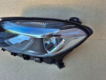 Laden Sie das Bild in den Galerie-Viewer, Frontscheinwerfer Mercedes-Benz X156 A1569061100 Links Scheinwerfer Headlight SCH1385878511oj