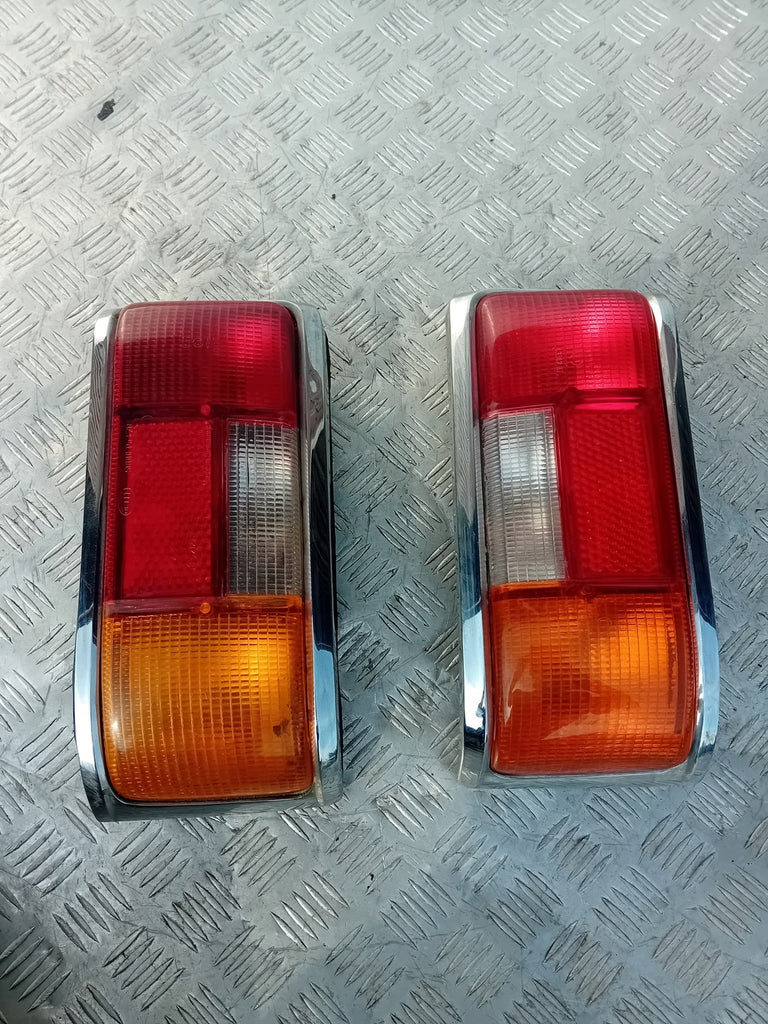 Frontscheinwerfer Mercedes-Benz W115 Ein Stück (Rechts oder Links) Headlight