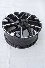 Laden Sie das Bild in den Galerie-Viewer, 1x Alufelge 17 Zoll 4.5&quot; 4x108 9933892680 Opel Corsa F Rim Wheel