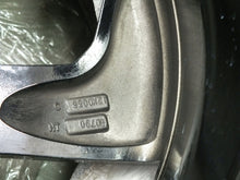 Laden Sie das Bild in den Galerie-Viewer, 1x Alufelge 20 Zoll 8.0" 5x114.3 40ET Glanz Schwarz 6UA6A Nissan Qashqai FEL6377630057tw