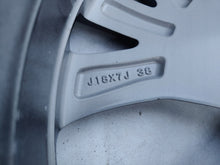 Laden Sie das Bild in den Galerie-Viewer, 1x Alufelge 18 Zoll 7.0&quot; 5x114.3 38ET Mitsubishi Outlander Rim Wheel
