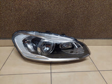 Laden Sie das Bild in den Galerie-Viewer, Frontscheinwerfer Volvo Xc60 31420266 Rechts Scheinwerfer Headlight SCH8263087025wi