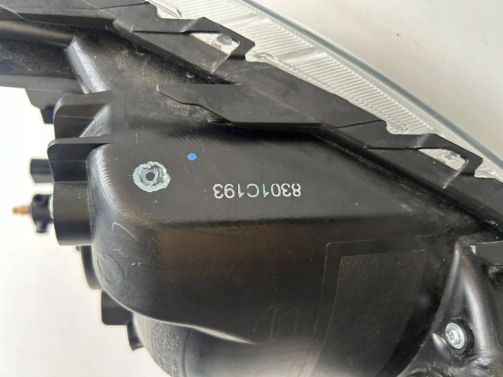 Frontscheinwerfer Mitsubishi Space Star 8301C193 Links Scheinwerfer Headlight