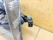 Load image into Gallery viewer, Frontscheinwerfer Man Tge Crafter 7C1941006A Rechts Scheinwerfer Headlight SCH3469428542kx