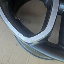 Laden Sie das Bild in den Galerie-Viewer, 1x Alufelge 18 Zoll 8.0" 5x112 45ET Glanz A2074012502 Mercedes-Benz Coupe Mg FEL1968548685qp