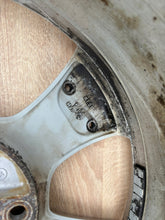 Laden Sie das Bild in den Galerie-Viewer, 1x Alufelge 19 Zoll 9.0&quot; 5x130 60ET 7L9601025B VW Touareg Rim Wheel