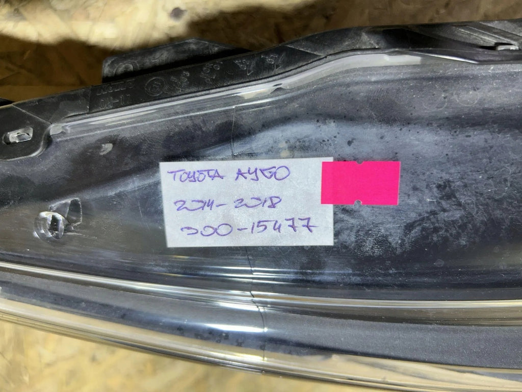 Frontscheinwerfer Toyota Aygo 811300H131 Rechts Scheinwerfer Headlight SCH2811115344op