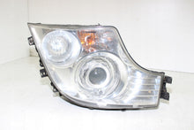 Load image into Gallery viewer, Frontscheinwerfer Mercedes-Benz A9608200639 Xenon Ein Satz Headlight SCH8630825525ka