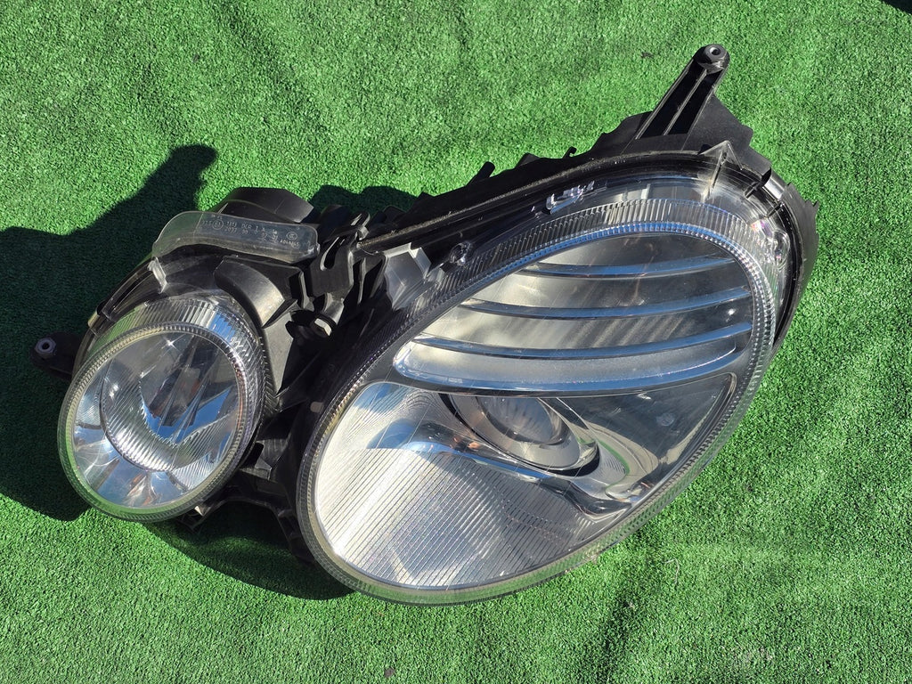 Frontscheinwerfer Mercedes-Benz W211 Bi-Xenon Links Scheinwerfer Headlight SCH8805518564uw