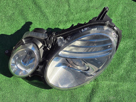 Frontscheinwerfer Mercedes-Benz W211 Bi-Xenon Links Scheinwerfer Headlight SCH8805518564uw