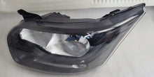 Laden Sie das Bild in den Galerie-Viewer, Frontscheinwerfer Ford Transit GK31-13W030-BA Links Scheinwerfer Headlight