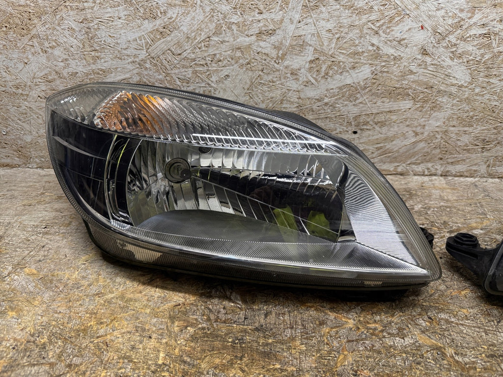 Frontscheinwerfer Skoda Roomster Fabia I Ein Satz Scheinwerfer Headlight SCH8852464798jp
