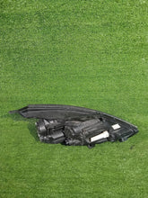 Load image into Gallery viewer, Frontscheinwerfer Hyundai I30 III CSC27317 Links Scheinwerfer Headlight SCH1829083637rv