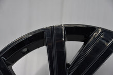 Laden Sie das Bild in den Galerie-Viewer, 1x Alufelge 18 Zoll 7.5" 5x112 51ET Glanz Schwarz 5H0601025M VW Golf Viii FEL6933869065jo