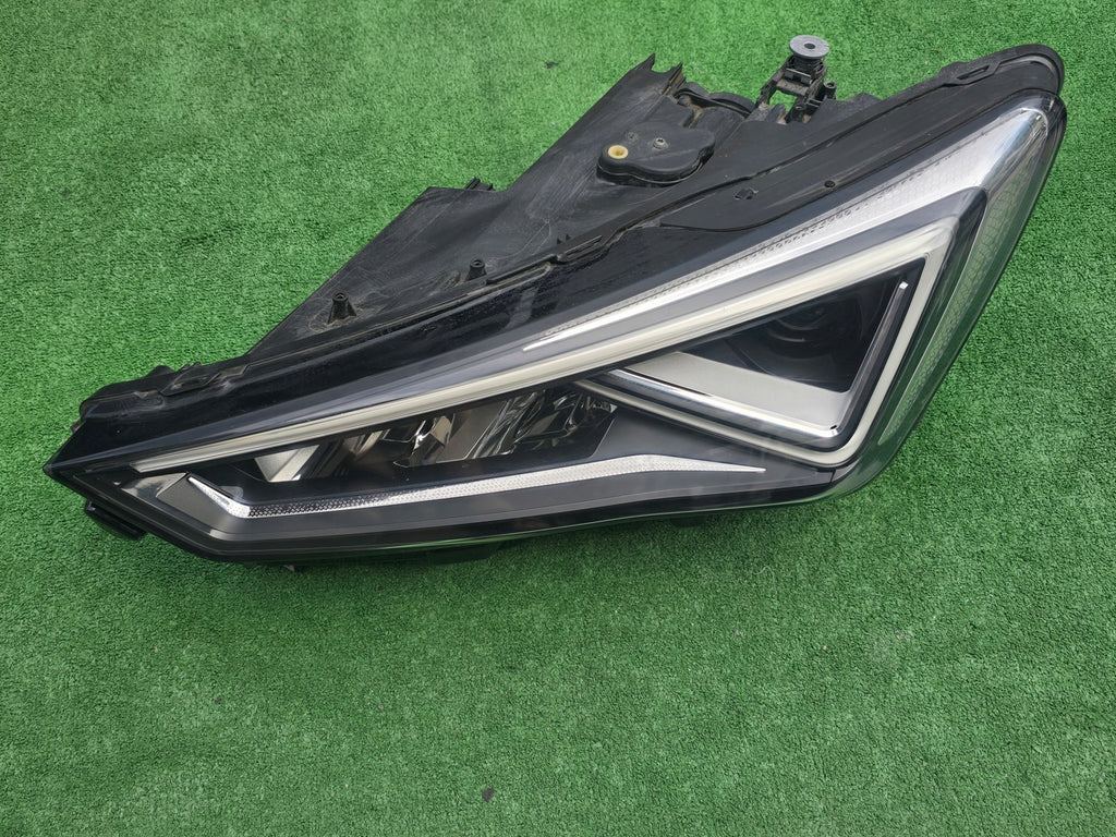 Frontscheinwerfer Seat Tarraco 5FJ941007H Full LED Ein Stück (Rechts oder Links)