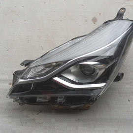 Frontscheinwerfer Toyota Yaris 0D197 Links Scheinwerfer Headlight SCH8427261977jk