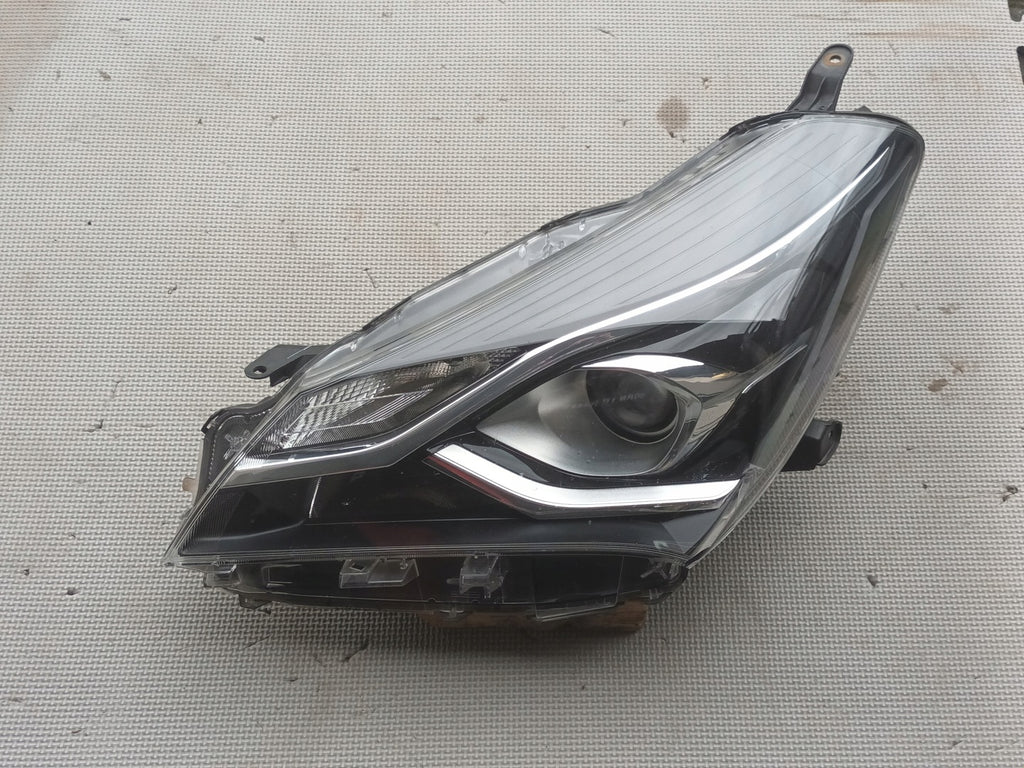 Frontscheinwerfer Toyota Yaris Links Scheinwerfer Headlight