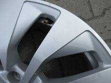 Laden Sie das Bild in den Galerie-Viewer, 1x Alufelge 18 Zoll 8.0" 5x112 26ET Silber 4K8601025 Audi Rim Wheel FEL2043821208iz