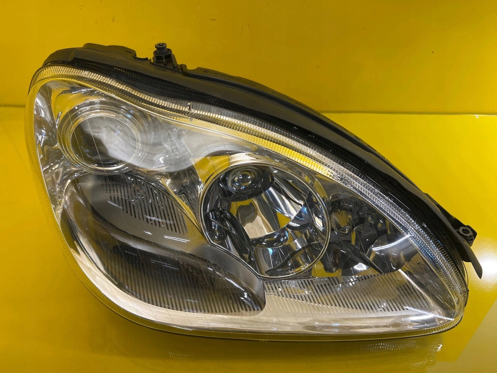 Frontscheinwerfer Mercedes-Benz W220 A2208205461 Bi-Xenon Rechts Headlight SCH7190612206zf