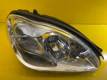 Laden Sie das Bild in den Galerie-Viewer, Frontscheinwerfer Mercedes-Benz W220 A2208205461 Bi-Xenon Rechts Headlight SCH7190612206zf