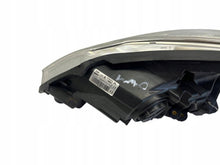 Laden Sie das Bild in den Galerie-Viewer, Frontscheinwerfer Opel Corsa D 13295012 Rechts Scheinwerfer Headlight SCH9279471727jq