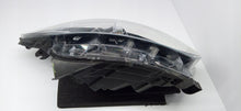Laden Sie das Bild in den Galerie-Viewer, Frontscheinwerfer Renault Captur I 260105066R 030128120200 1305631307 Rechts SCH2546311906ad
