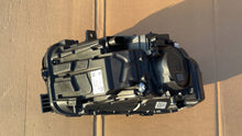 Laden Sie das Bild in den Galerie-Viewer, Frontscheinwerfer Mercedes-Benz W247 A2479067903 Links Scheinwerfer Headlight SCH3237444502nx