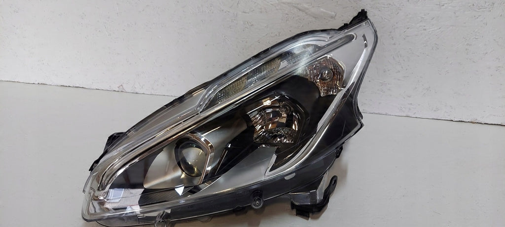Frontscheinwerfer Peugeot 208 90047883 9810805780 LED Links Headlight