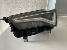 Load image into Gallery viewer, Frontscheinwerfer Seat Ateca 576941031B LED Links Scheinwerfer Headlight