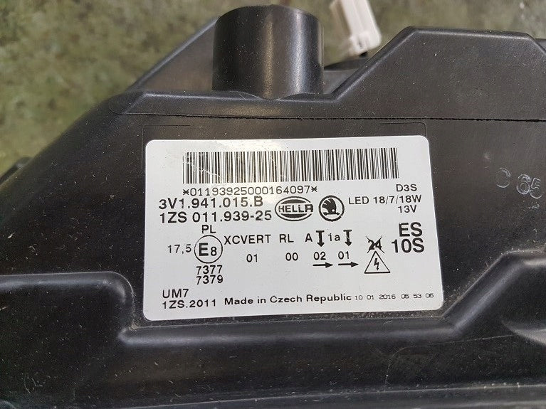 Frontscheinwerfer Skoda Superb III 3V1941015B LED Links Scheinwerfer Headlight