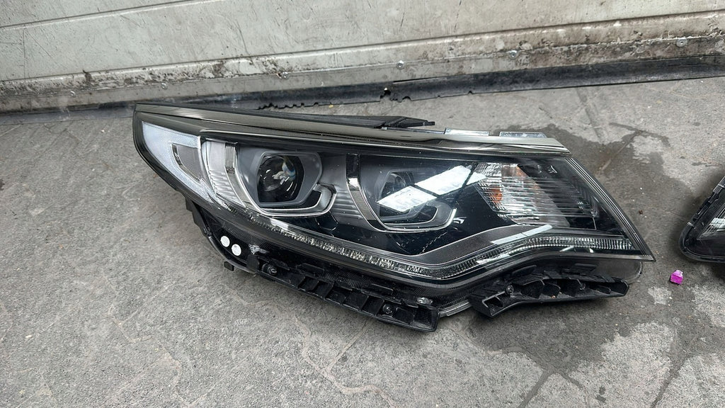 Frontscheinwerfer Kia Optima 92102-D4300 Ein Stück (Rechts oder Links) Headlight