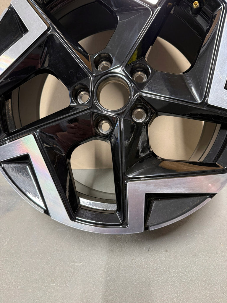 1x Alufelge 17 Zoll 7.5" 5x112 51ET Glanz Schwarz 5H0601025AP VW Golf Viii FEL2305612606ia