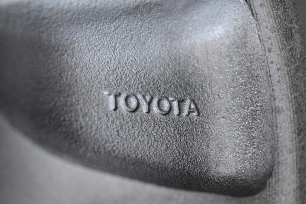 1x Alufelge 15 Zoll 7.0" 6x139.7 30ET Glanz Silber PZ0400K005 Toyota Hilux FEL5018955860ug