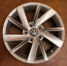 Load image into Gallery viewer, 1x Alufelge 16 Zoll 6.5&quot; 5x112 46ET 5H0071496 VW Golf Viii Rim Wheel