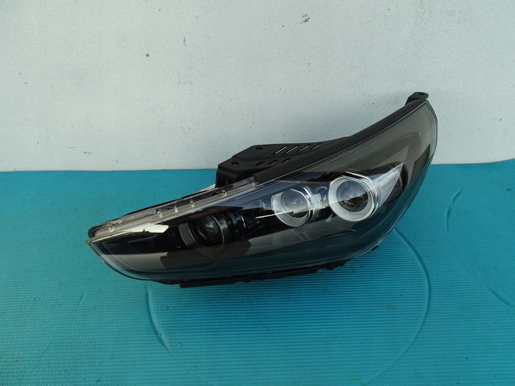 Frontscheinwerfer Hyundai I30 III 92101-G4120 LED Ein Stück (Rechts oder Links)