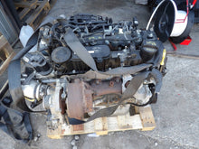 Laden Sie das Bild in den Galerie-Viewer, Motor Hyundai Kia I D4HA 2.0 CRDI 2011 Diesel Engine Unkomplett
